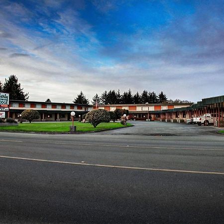 Curly Redwood Lodge Кресент-Сити Экстерьер фото